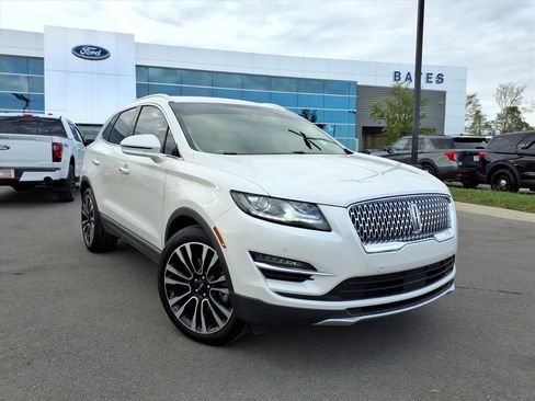 Used 2019 Lincoln MKC Reserve image 1
