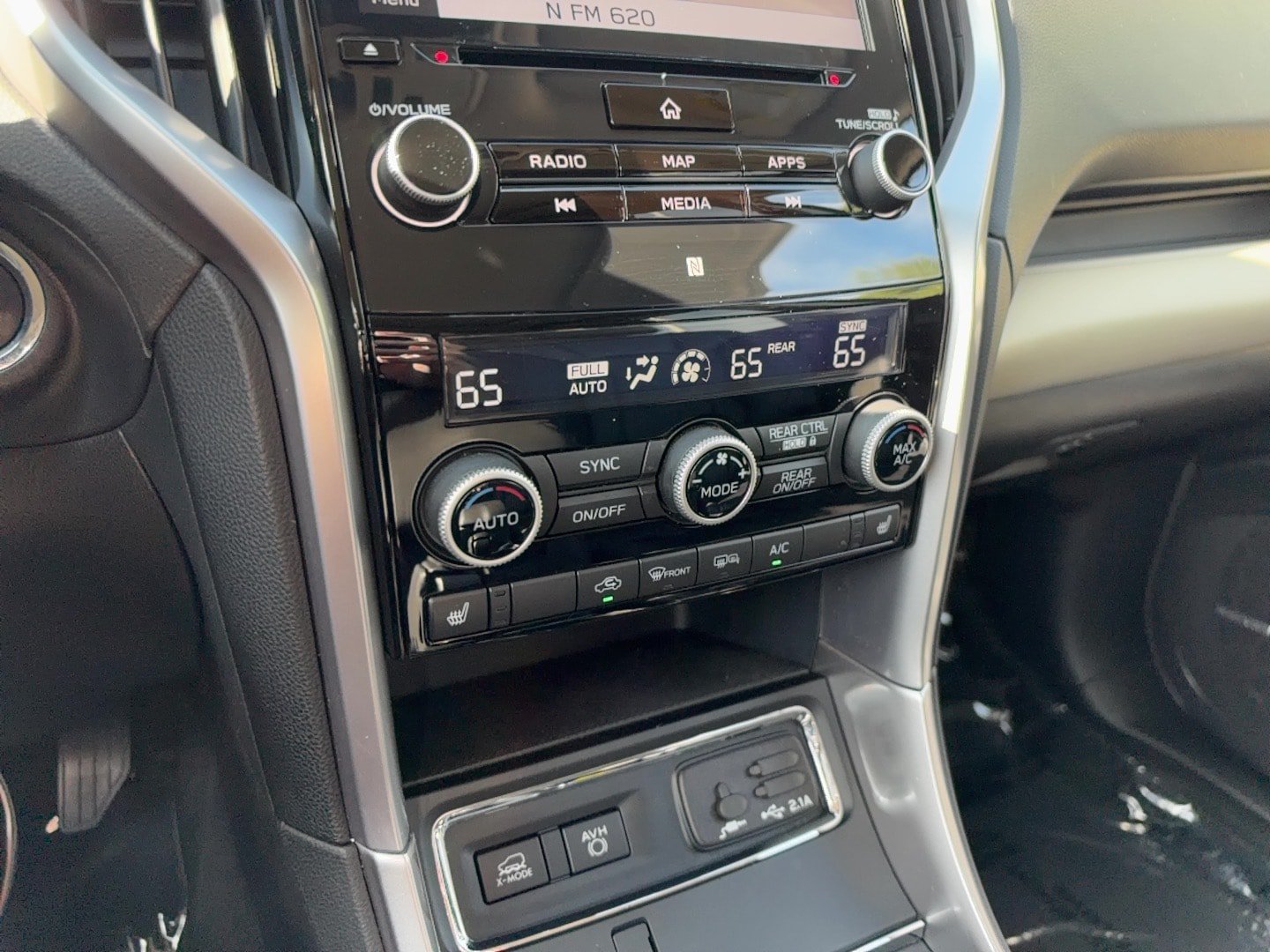 Used 2020 Subaru Ascent Limited w/ Technology Package AWD/4WD image 25