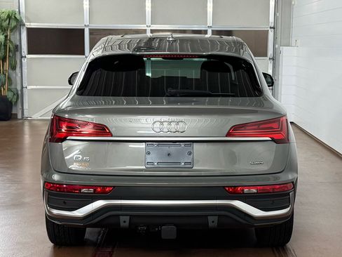 Used 2023 Audi Q5 2.0T Prestige w/ Prestige Package image 4