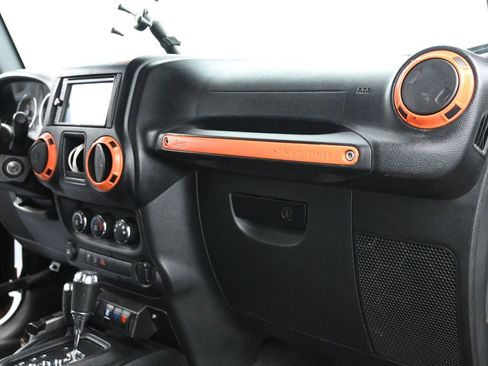 Used 2015 Jeep Wrangler Unlimited Sport w/ Connectivity Group image 27