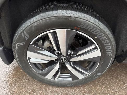 Certified 2023 Nissan Rogue Platinum w/ Platinum Premium Package image 44