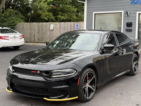 Used 2016 Dodge Charger R/T RWD image 1