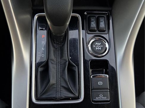 Used 2024 Mitsubishi Eclipse Cross SEL AWD/4WD image 18