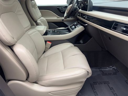 Used 2022 Lincoln Aviator Reserve w/ Equipment Group 201A image 47