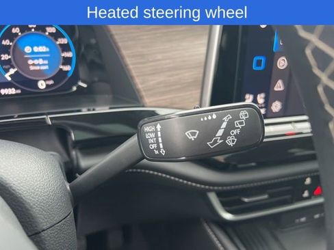 Certified 2025 Volkswagen Atlas SEL image 17