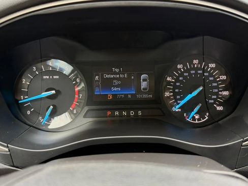 Used 2014 Ford Fusion SE w/ Equipment Group 202A image 28