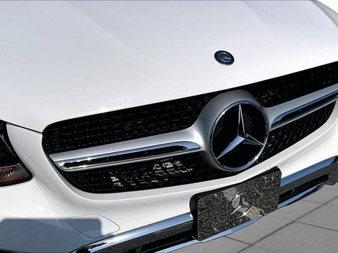 Used 2017 Mercedes-Benz GLC 300 4MATIC Coupe image 30