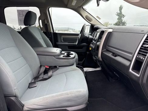 Used 2019 RAM 1500 Classic SLT AWD/4WD image 11