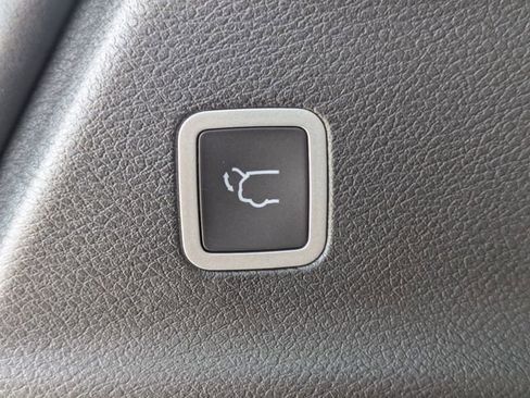 New 2026 Chrysler Pacifica Select FWD image 14