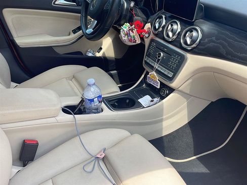 Used 2018 Mercedes-Benz GLA 250 4MATIC image 7
