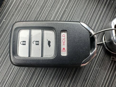 Used 2019 Honda Pilot LX image 14
