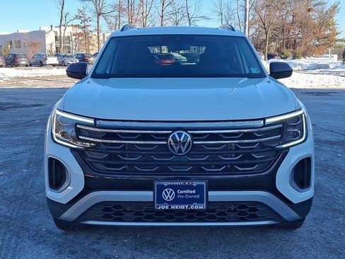 Used 2025 Volkswagen Atlas Peak Edition SE image 3