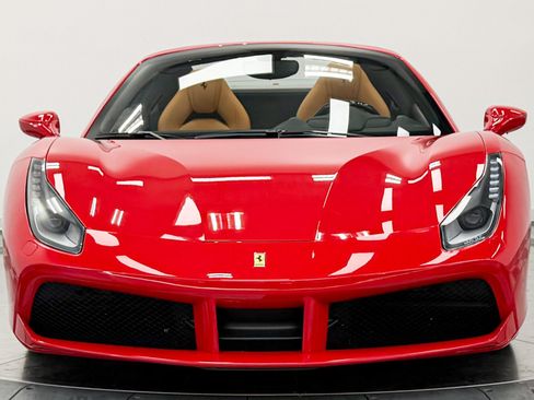 Used 2018 Ferrari 488 Spider RWD image 4