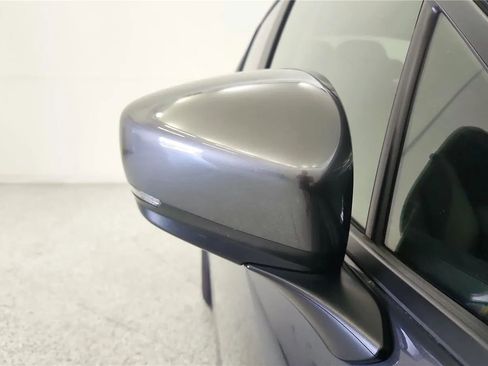 Used 2025 Subaru Crosstrek 2.0i Premium AWD/4WD image 18