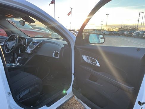 Used 2012 Chevrolet Equinox LS image 33