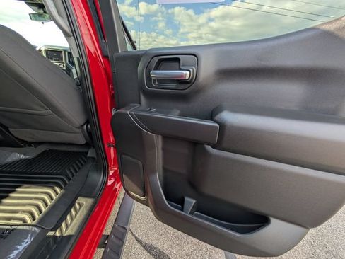 Used 2023 Chevrolet Silverado 1500 Custom AWD/4WD image 7