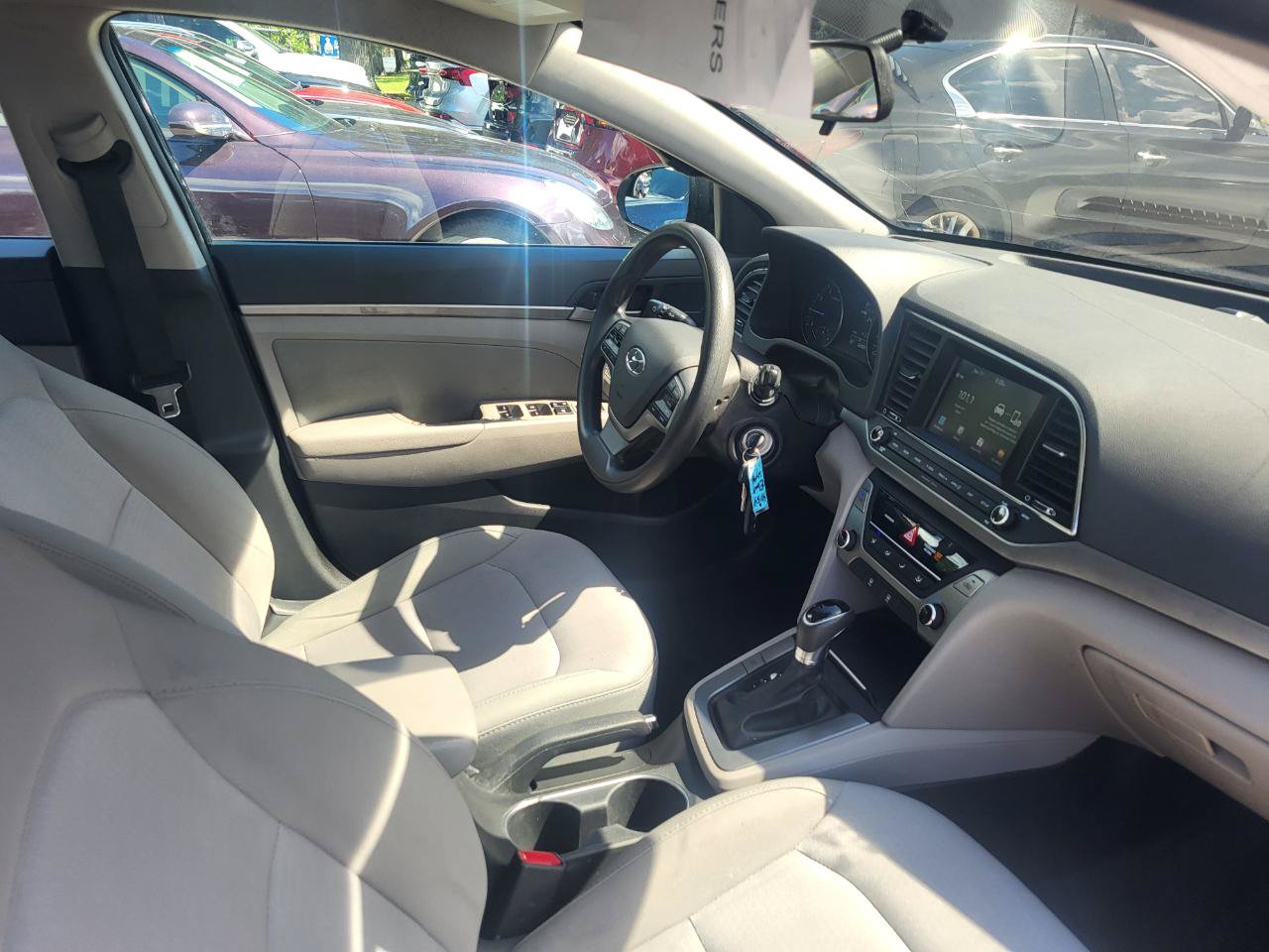 Used 2017 Hyundai Elantra SE FWD image 28