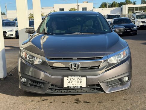 Used 2018 Honda Civic EX-L image 2