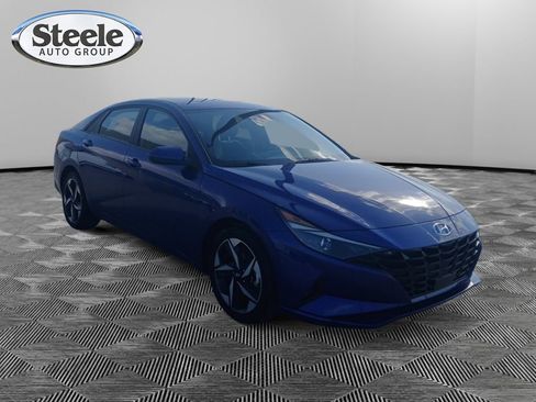 Used 2023 Hyundai Elantra SEL w/ Convenience Package image 7