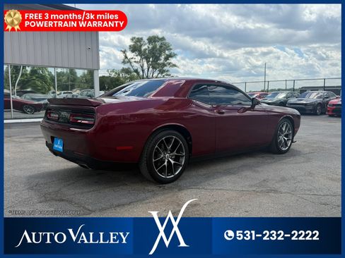 Used 2022 Dodge Challenger GT RWD image 7