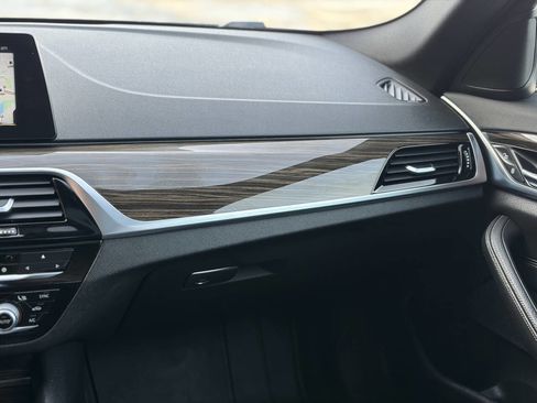 Used 2018 BMW 540i xDrive image 26