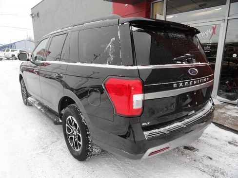 Used 2024 Ford Expedition XLT image 6