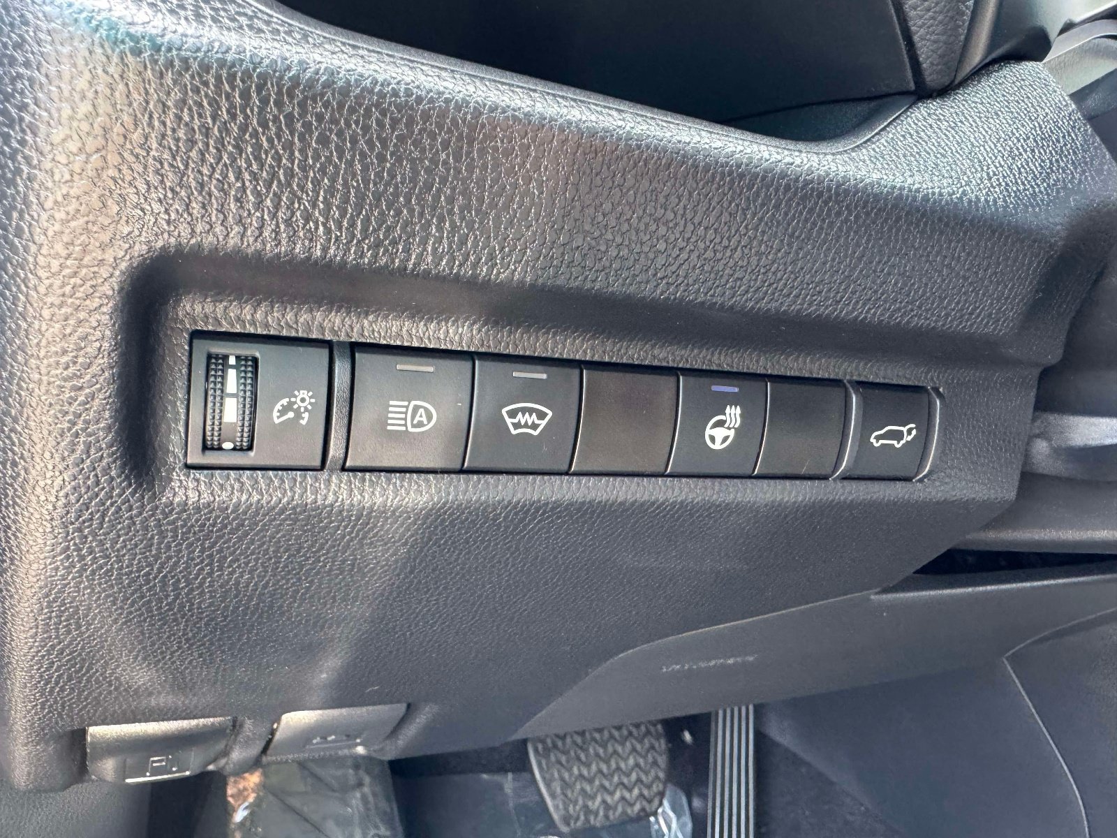 Certified 2023 Toyota RAV4 XLE w/ Convenience Package AWD/4WD image 30