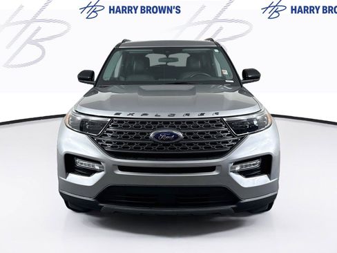 Used 2024 Ford Explorer XLT w/ Equipment Group 202A AWD/4WD image 28