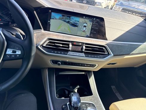 Used 2022 BMW X5 sDrive40i w/ Executive Package image 19