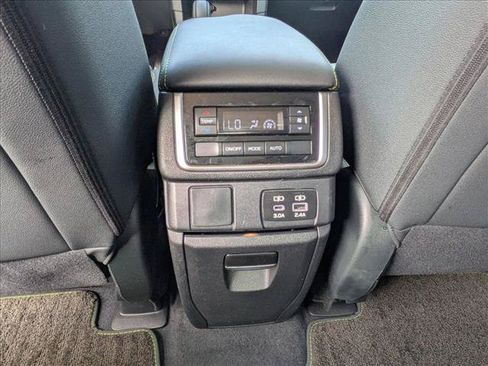 Used 2024 Subaru Ascent Onyx Edition AWD/4WD image 17