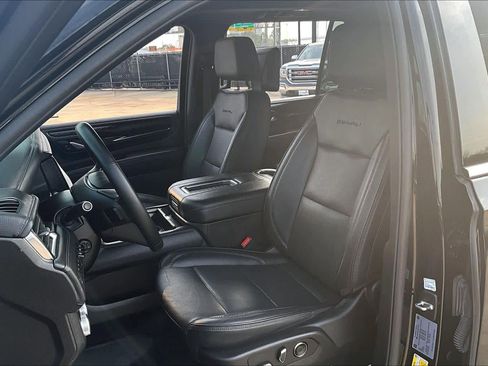 Certified 2024 GMC Yukon XL Denali image 8