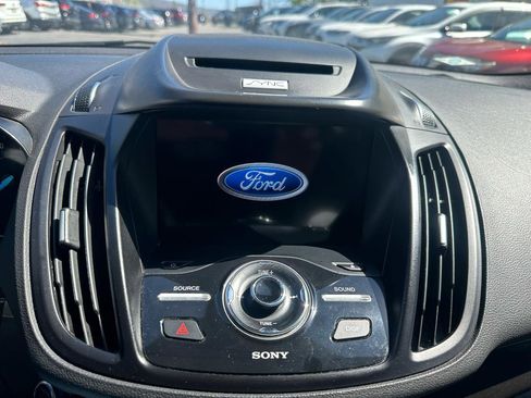 Used 2017 Ford Escape Titanium AWD/4WD image 15