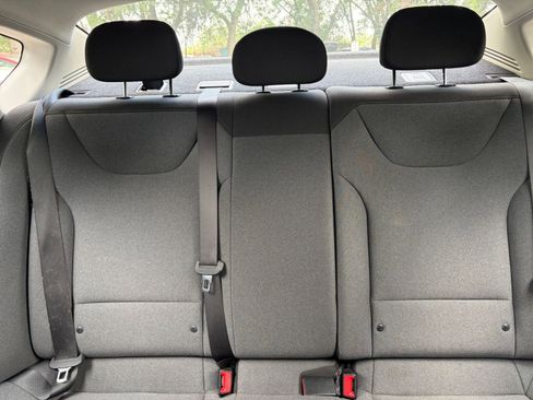 Used 2025 Kia K4 LXS image 36