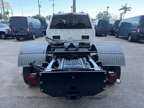 Used 2024 Ford F350 4x4 Crew Cab XL DRW w/ XL Chrome Package image 4