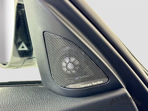 Used 2017 BMW M3 RWD image 25