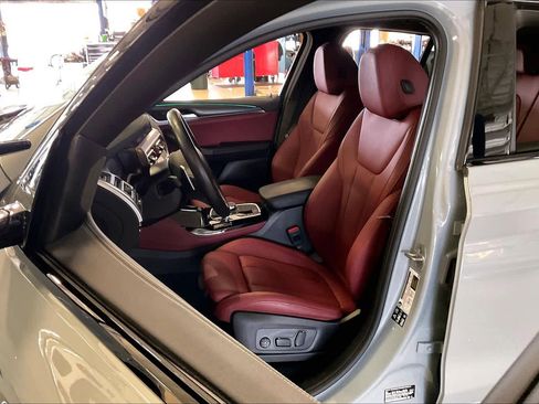 Certified 2025 BMW X4 M40i image 8