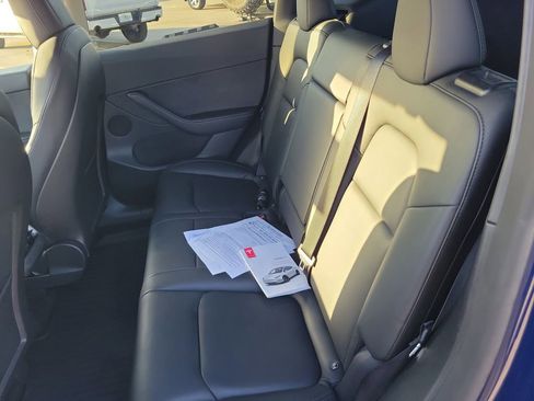 Used 2022 Tesla Model Y Performance image 11