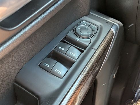 Used 2021 Chevrolet Silverado 1500 LT Trail Boss w/ Convenience Package II AWD/4WD image 22