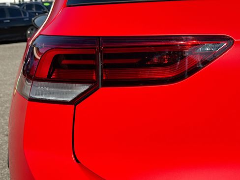 Used 2025 Volkswagen Golf R Black Edition image 10