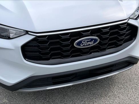 Certified 2025 Ford Escape ST-Line w/ Equipment Group 301A image 30