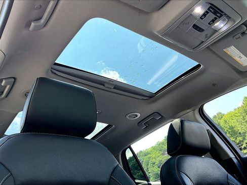 Used 2019 GMC Acadia SLT w/ Black Edition AWD/4WD image 22