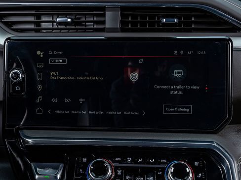 Used 2025 GMC Sierra 2500 Denali image 25