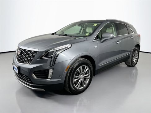 Used 2022 Cadillac XT5 Premium Luxury w/ Technology Package image 2