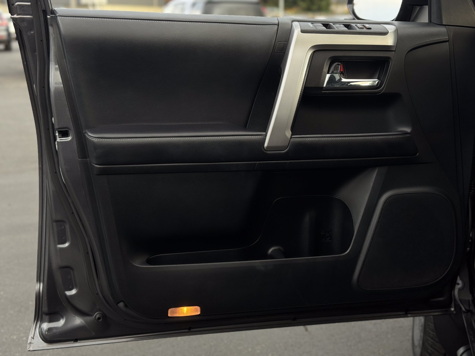 Used 2022 Toyota 4Runner SR5 Premium w/ Moonroof Package AWD/4WD image 12