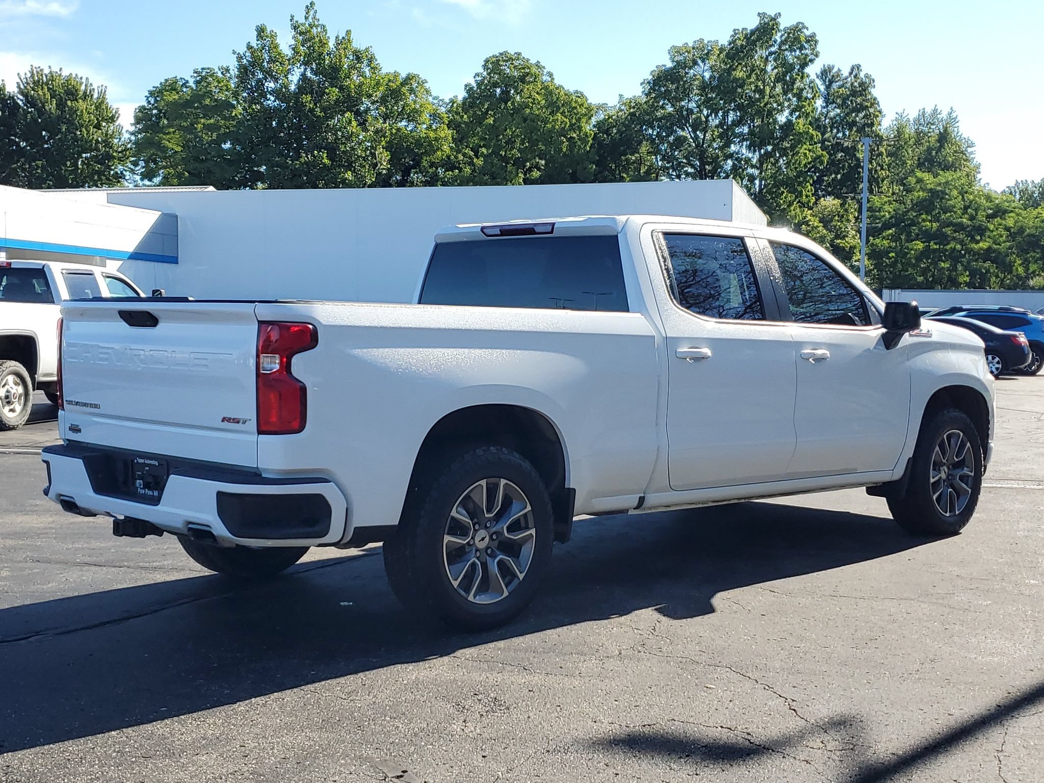 Used 2022 Chevrolet Silverado 1500 RST w/ Z71 Off-Road Package AWD/4WD image 4