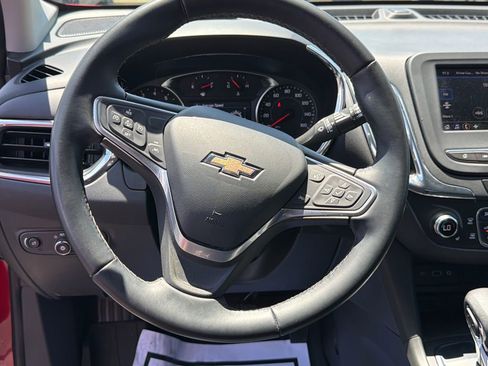 Used 2023 Chevrolet Equinox LT FWD image 16