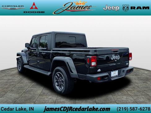 Used 2021 Jeep Gladiator Overland AWD/4WD image 3