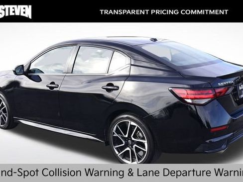 Used 2025 Nissan Sentra SR image 3