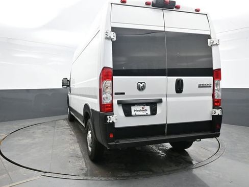 Used 2023 RAM ProMaster 2500 FWD image 5