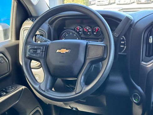 Used 2024 Chevrolet Silverado 2500 Custom w/ Custom Value Package image 12